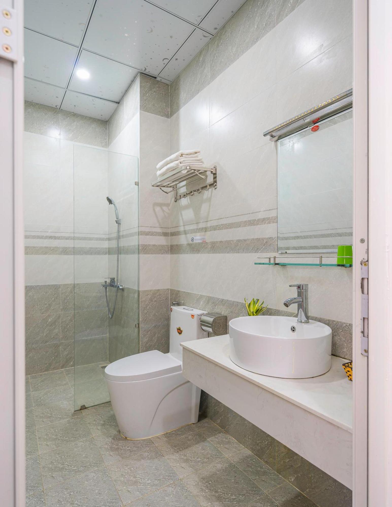 Khách Sạn Lối Về Đà Lạt Esterno foto